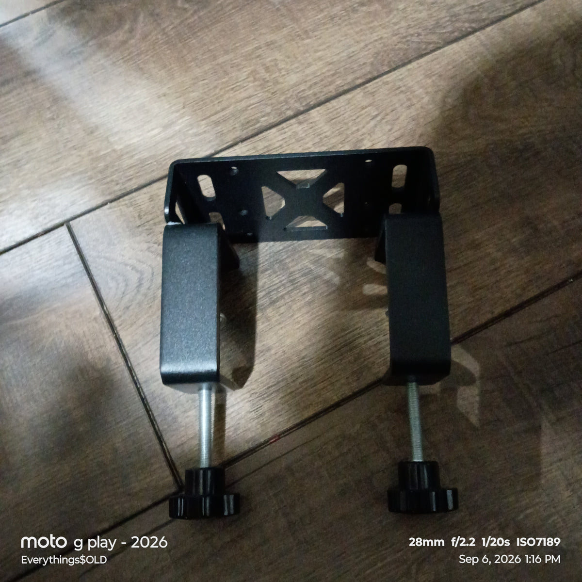 MOZA Steering wheel desk mount